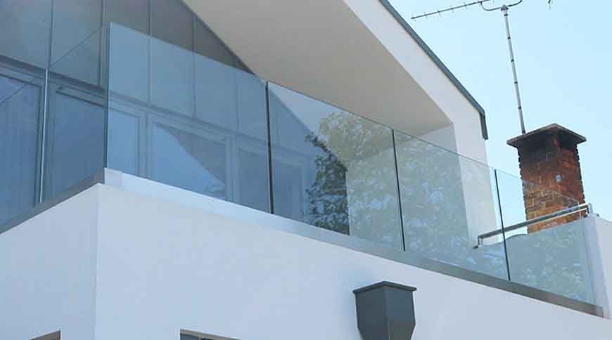 Glass Balustrades fitters Stirling 